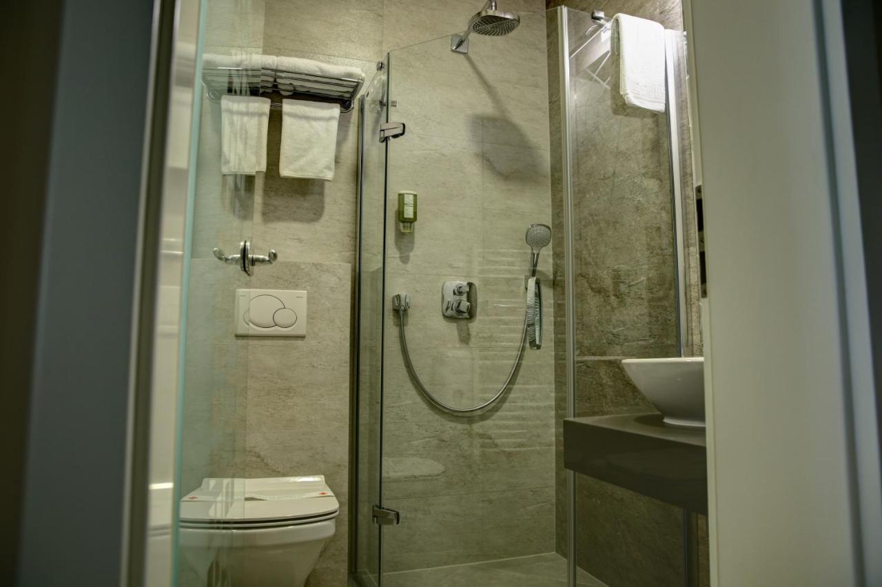 פרישטינה Hotel Gorenje מראה חיצוני תמונה